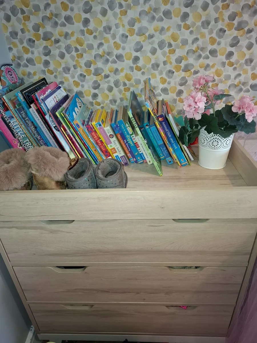 Mama's and Papa's 3 piece furniture set - Image 2