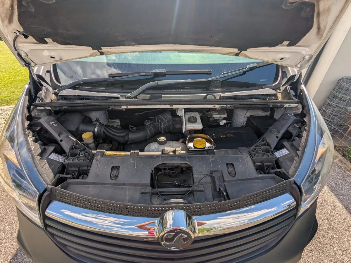 Vauxhall Vivaro 2017 - Image 3