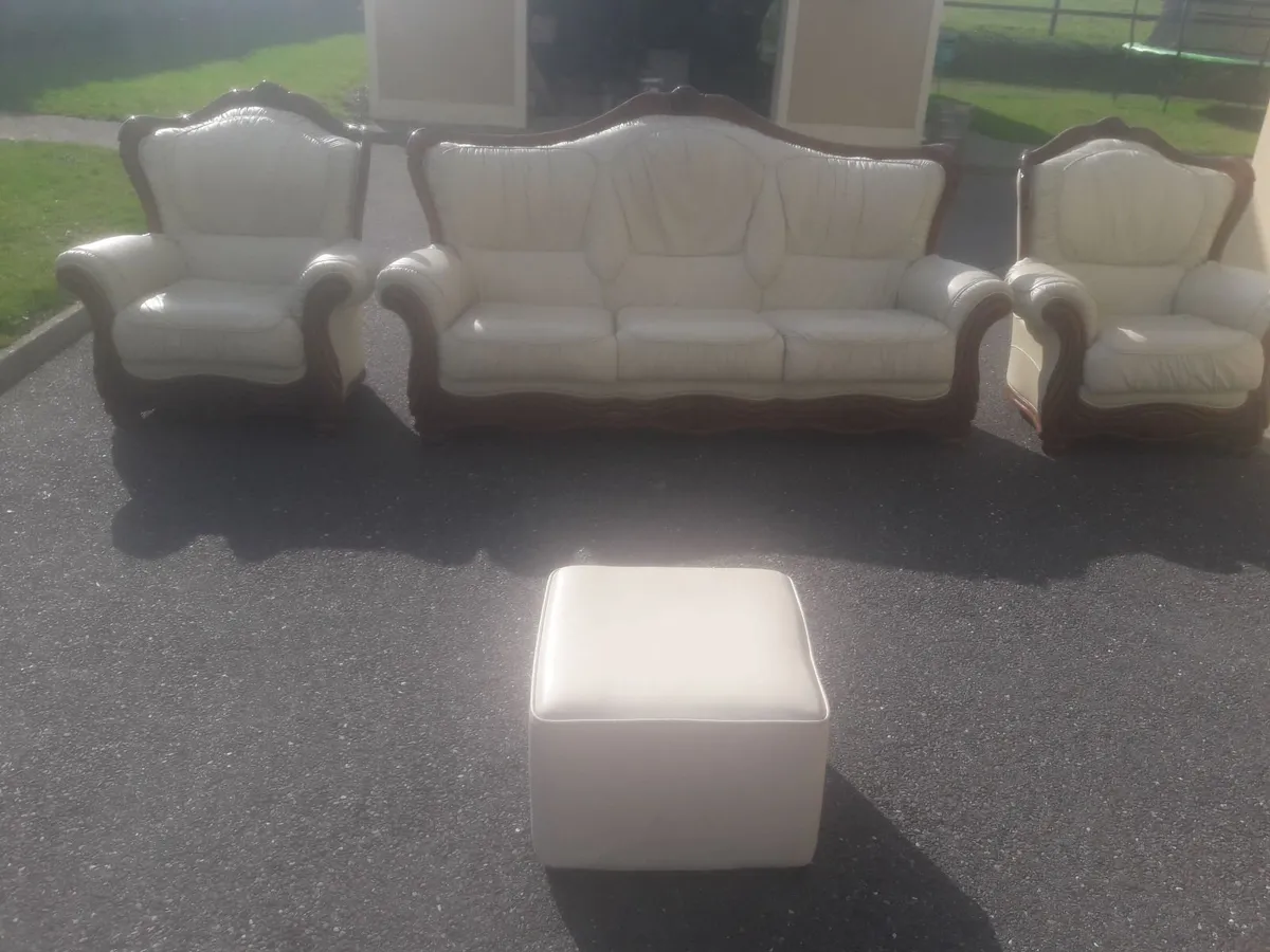 Couch - Image 2