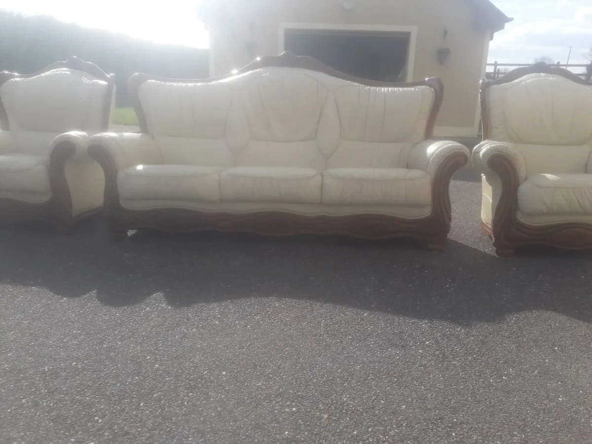 Couch - Image 3