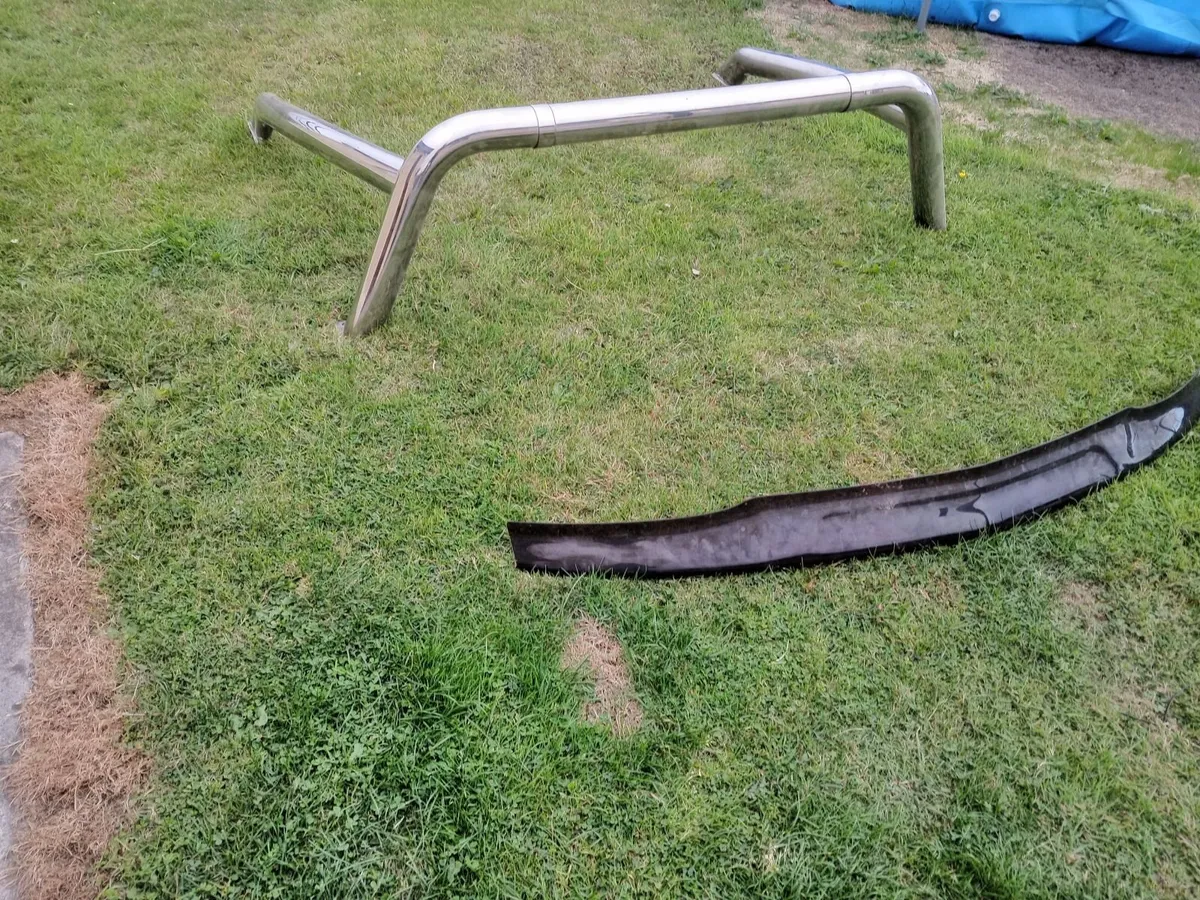 Bull bars for a mitsubishi l200 jeep 2015 - Image 2