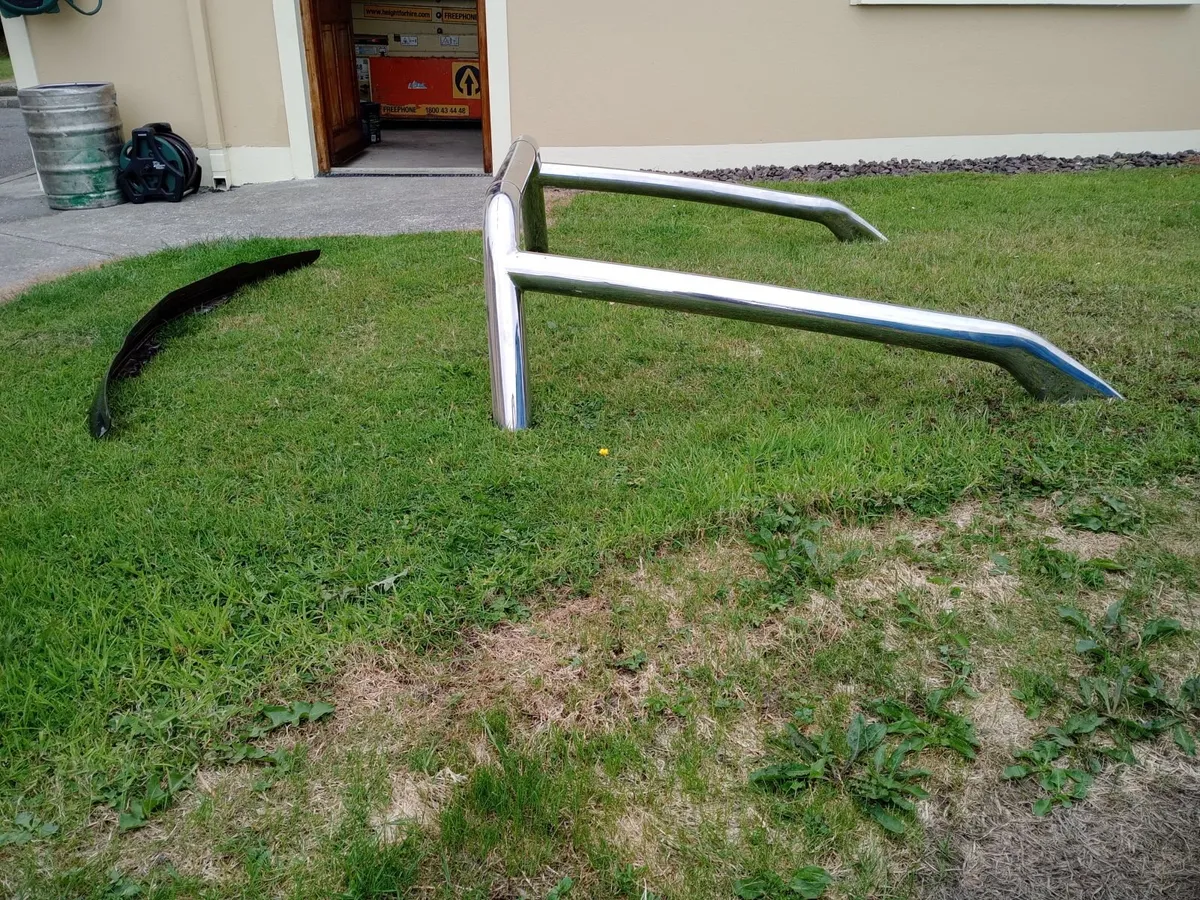 Bull bars for a mitsubishi l200 jeep 2015 - Image 3