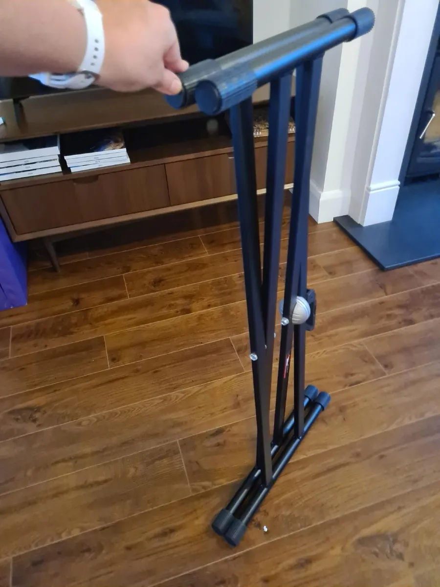 Keyboard Stand - Image 1