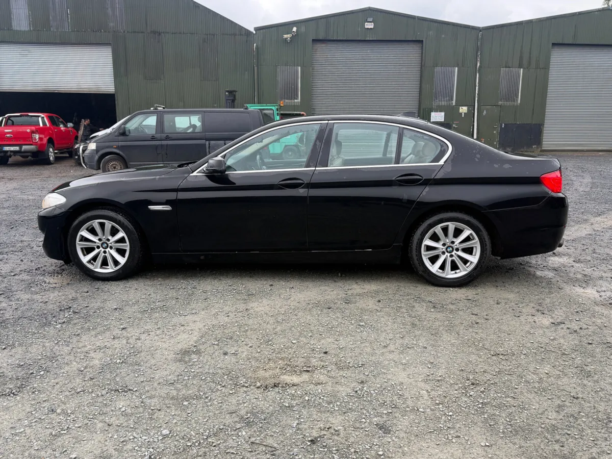 2011 BMW 520 diesel - Image 4