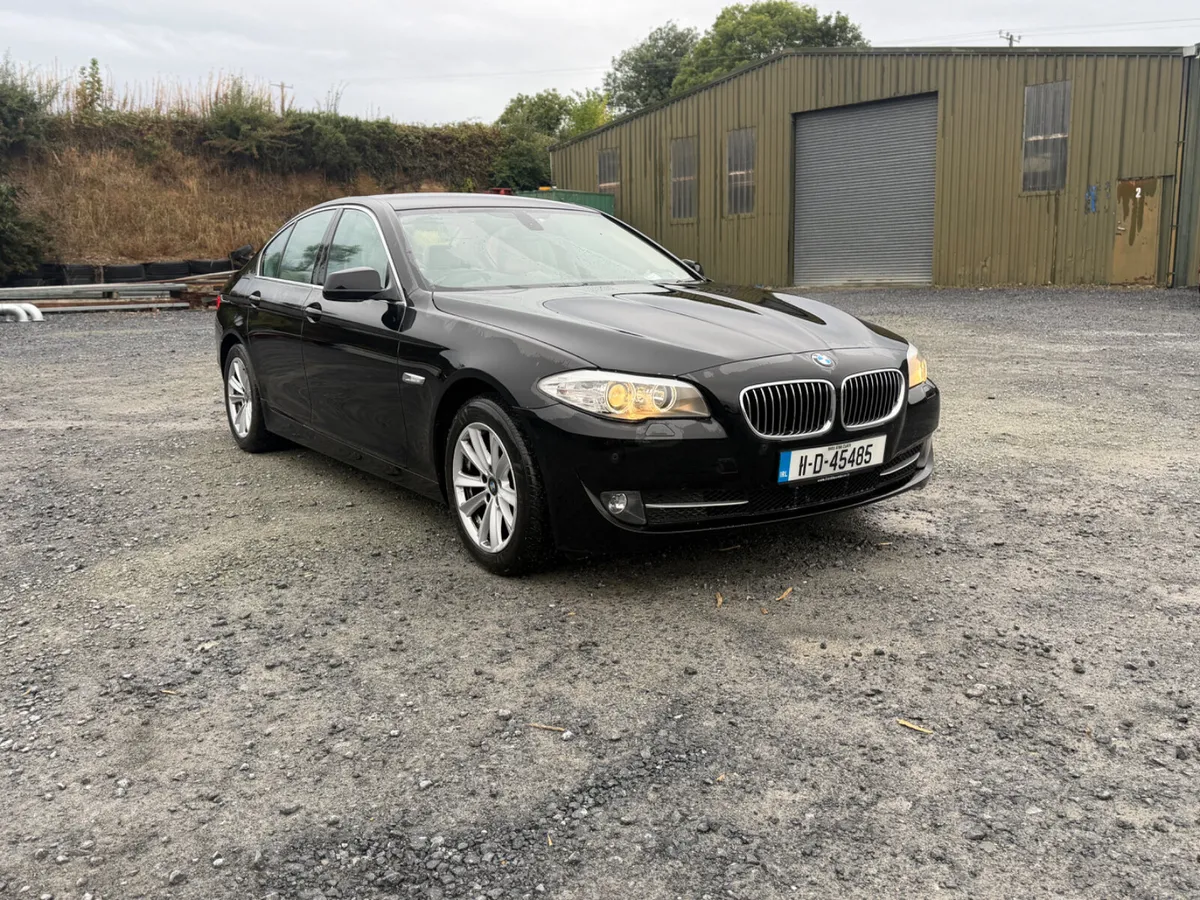 2011 BMW 520 diesel - Image 2