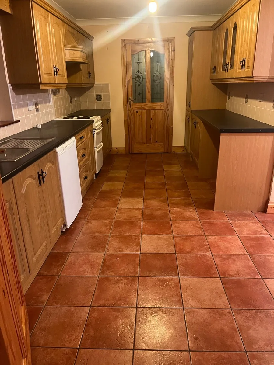 Kitchen - Image 2