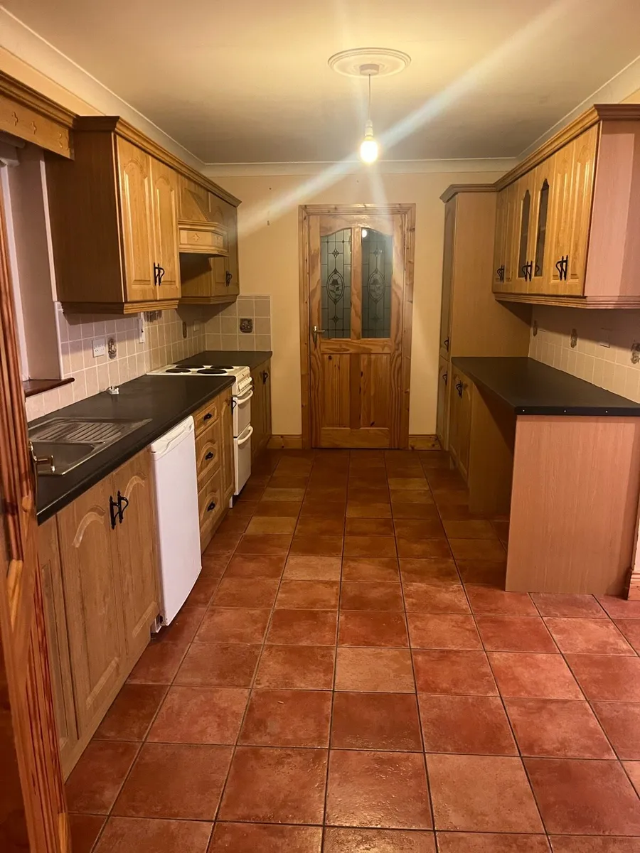 Kitchen - Image 3