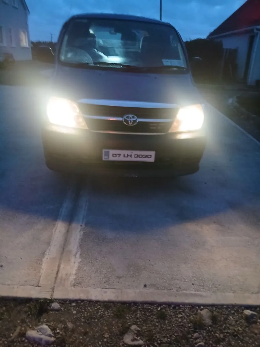 Toyota HiAce 2007 - Image 1
