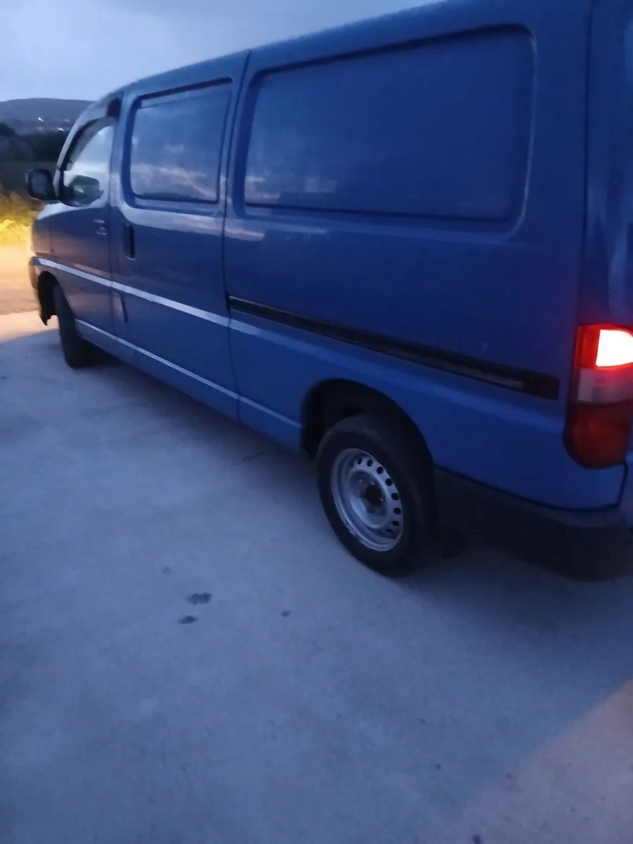 Toyota HiAce 2007 - Image 4