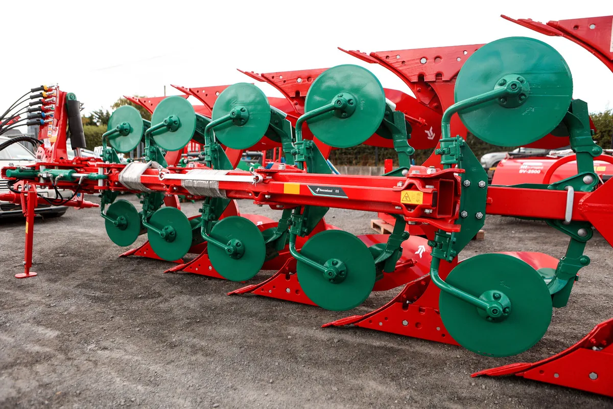 New Kverneland Ploughs - Image 3