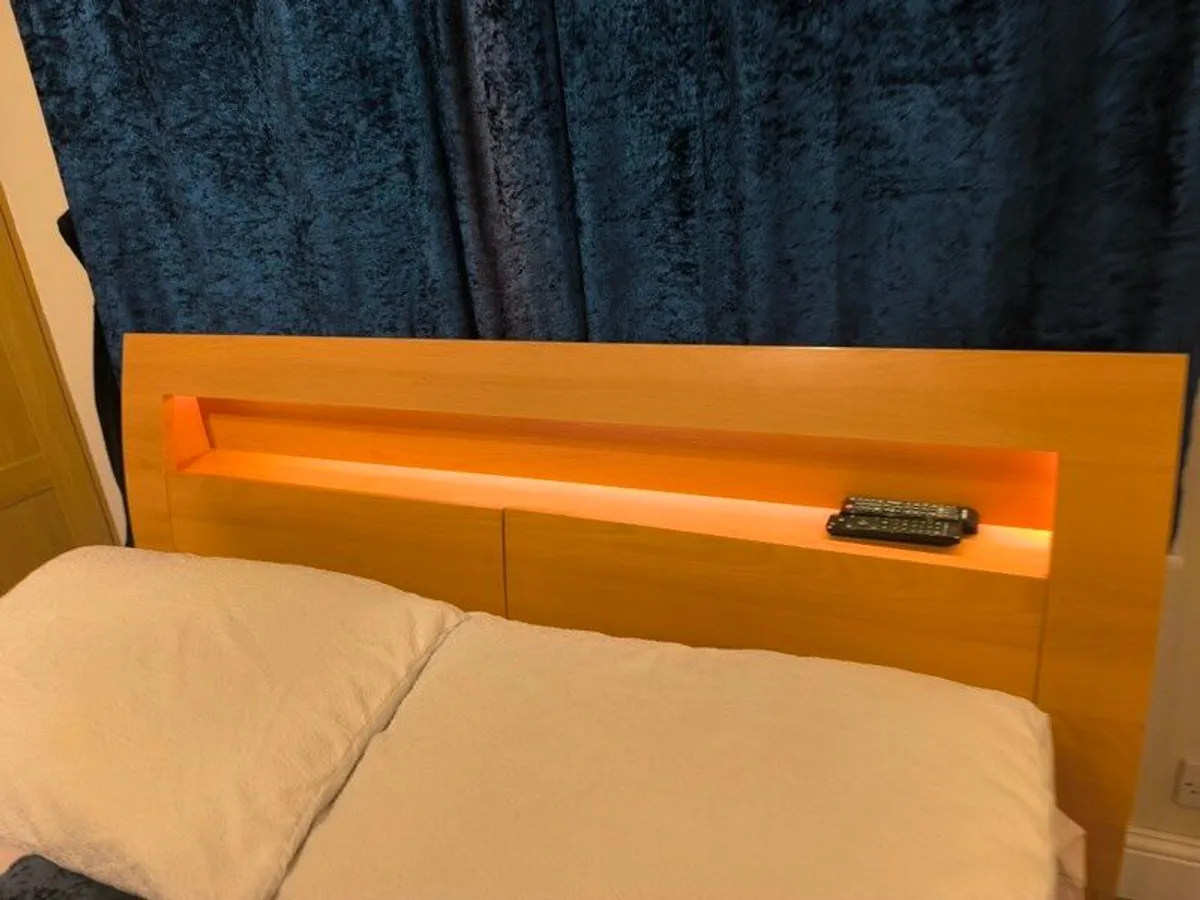 King size bed - Image 2