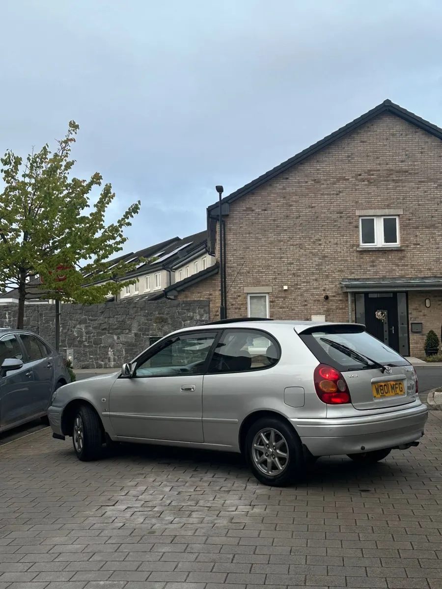 E11 Toyota Corolla Sr - Image 3
