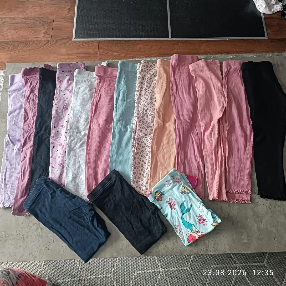 Girls clothes size 110cm - Image 4