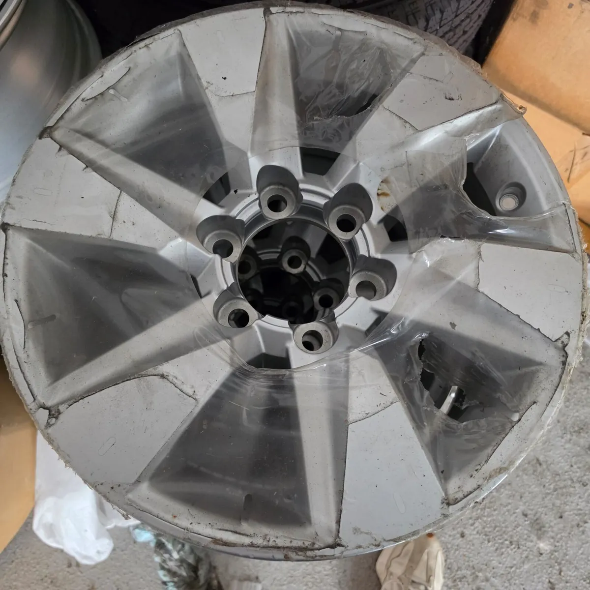 Genuine Toyota Land Cruiser 17” Alloy Rims –Unused - Image 2