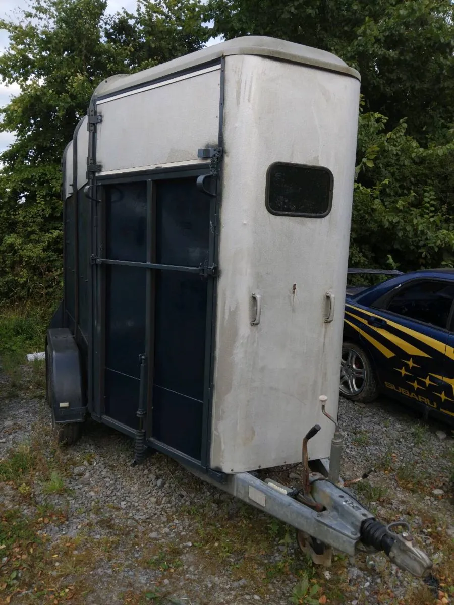 Horse box - Image 2