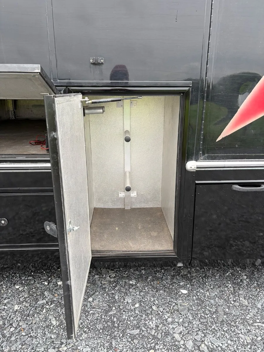 2004 horsebox - Image 3
