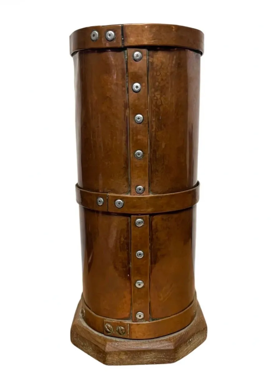 Victorian period Arts and craft period copper vase - Image 2