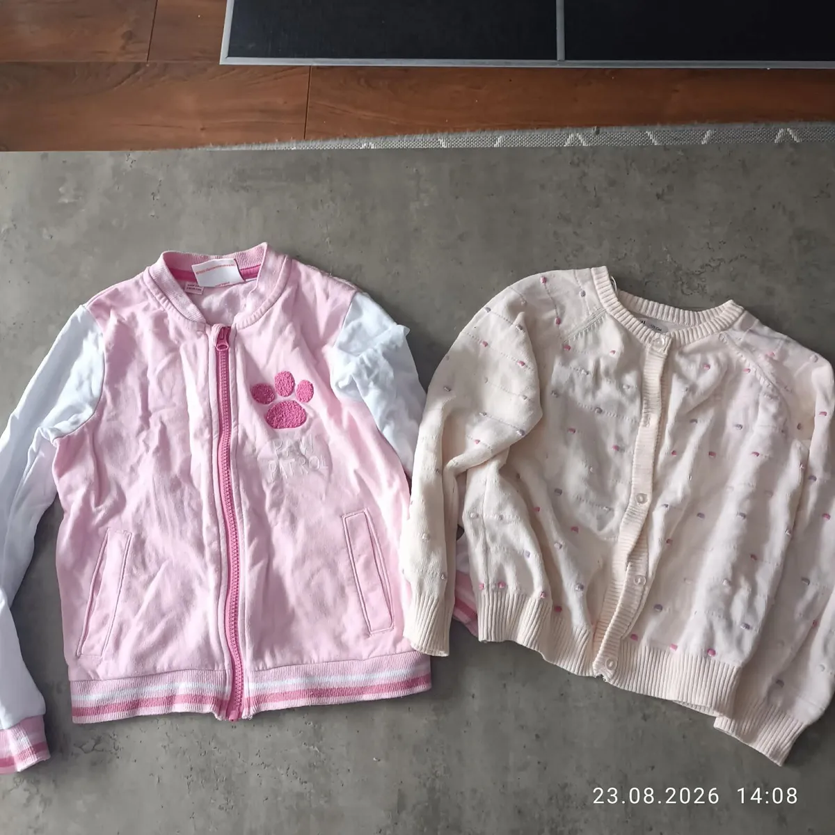 Girls clothes size 122 - Image 2