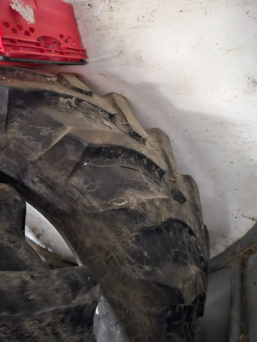 Tracror tires 480×70-R34 - Image 1