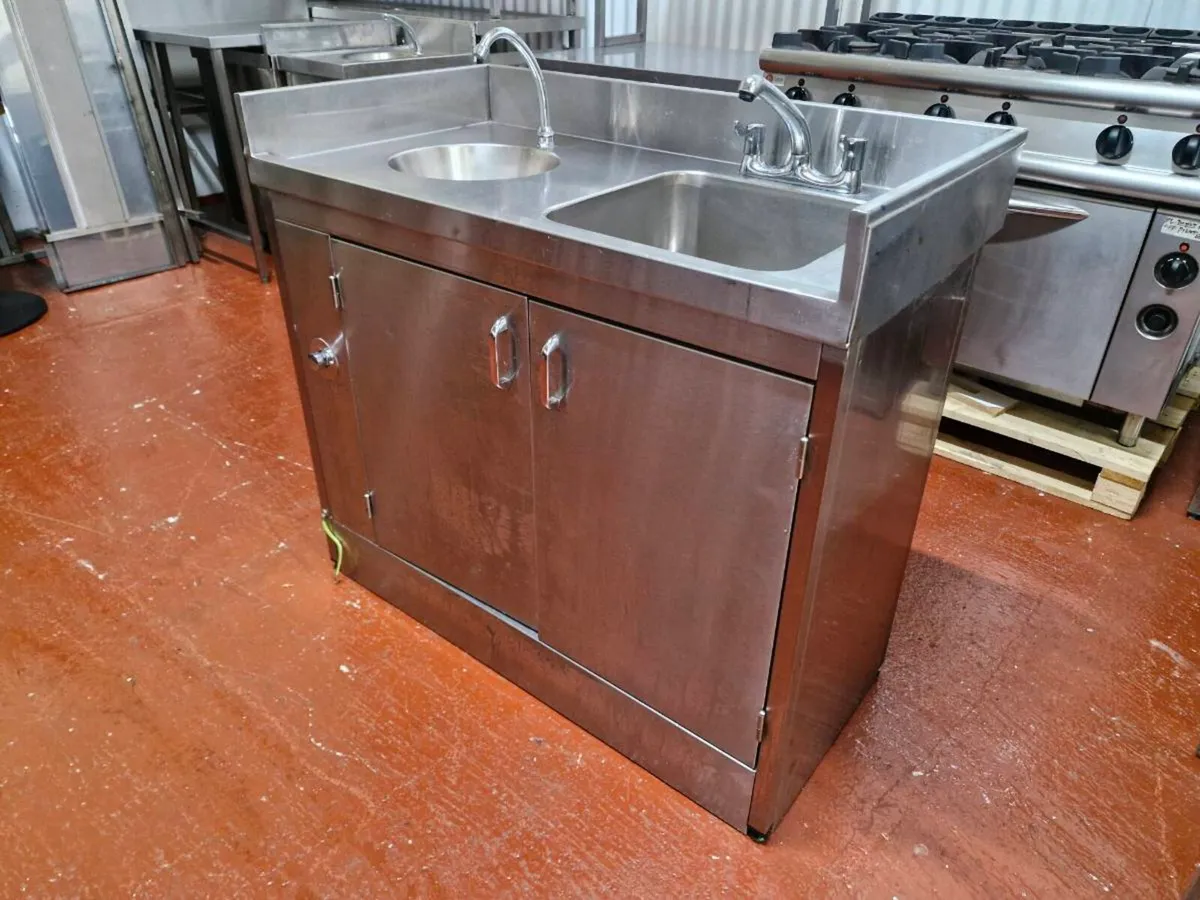 Stainless steel sink with hand sink - Image 2