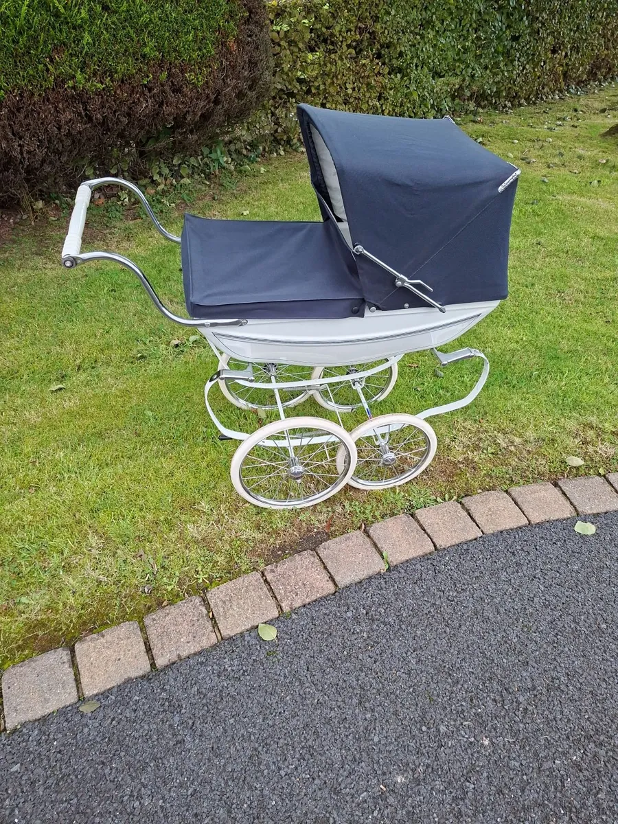 SILVERCROSS DOLLS PRAM - Image 2