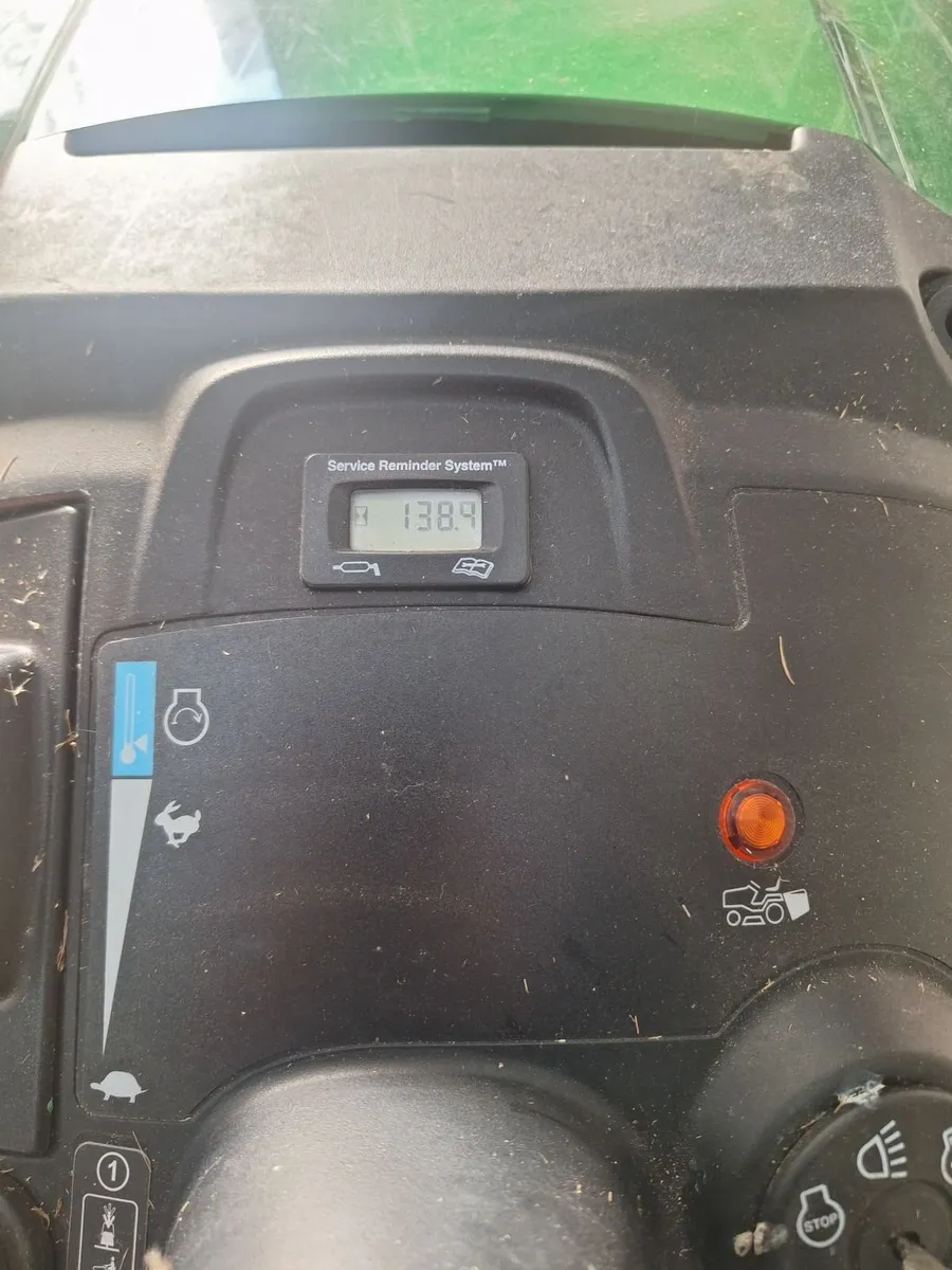 Tractor lawnmower - Image 2