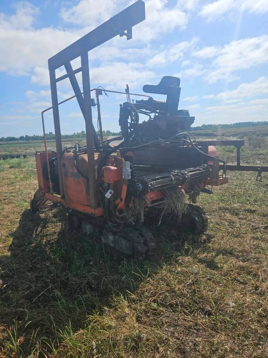 Turf turner/ loader - Image 2