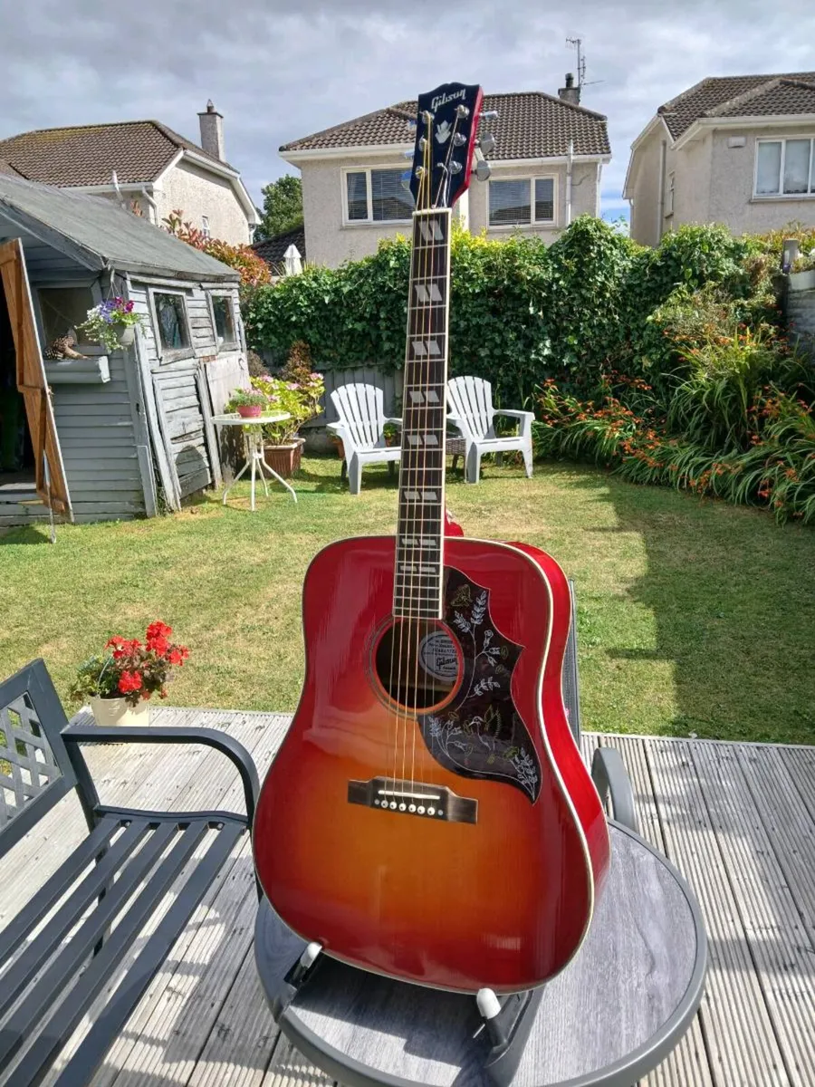 Gibson Hummingbird Replica - Image 1
