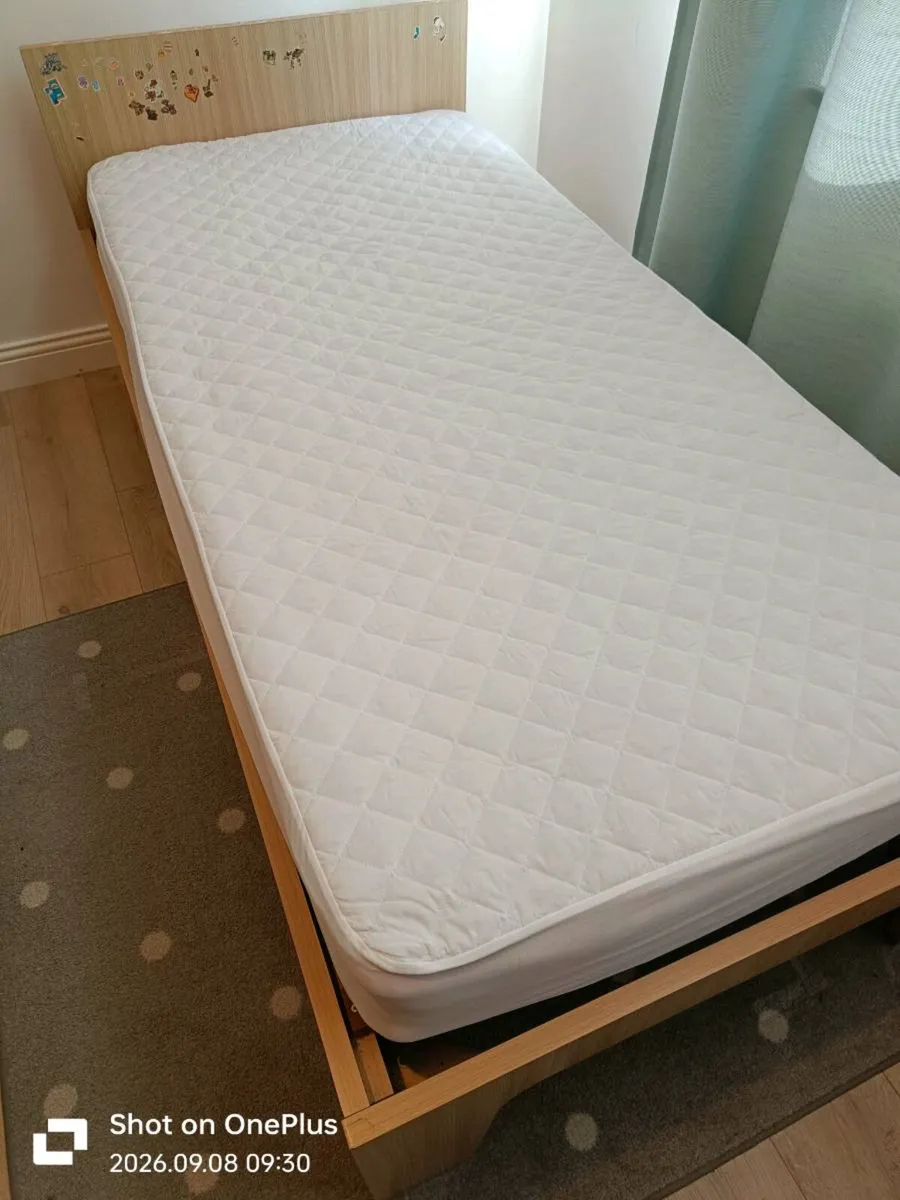 Single bed frame and mattress - Image 2