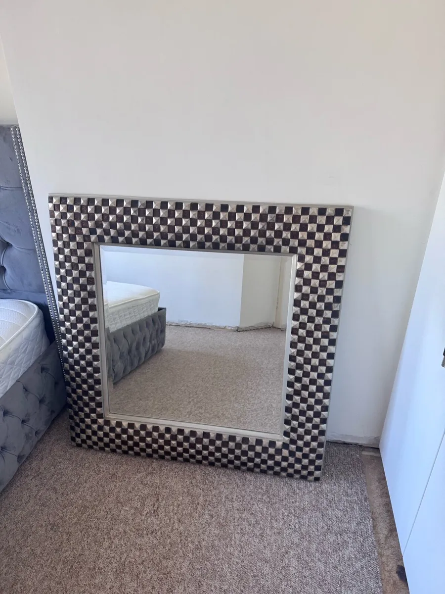 Mirror - Image 2