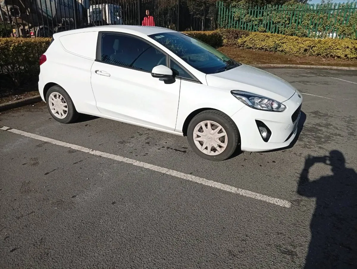 Ford fiesta 2019 - Image 1