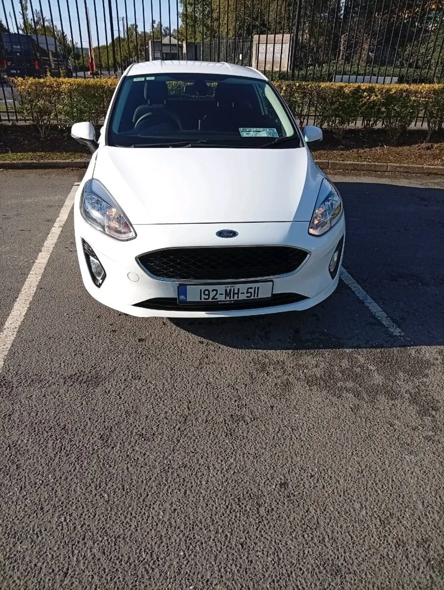 Ford fiesta 2019 - Image 2