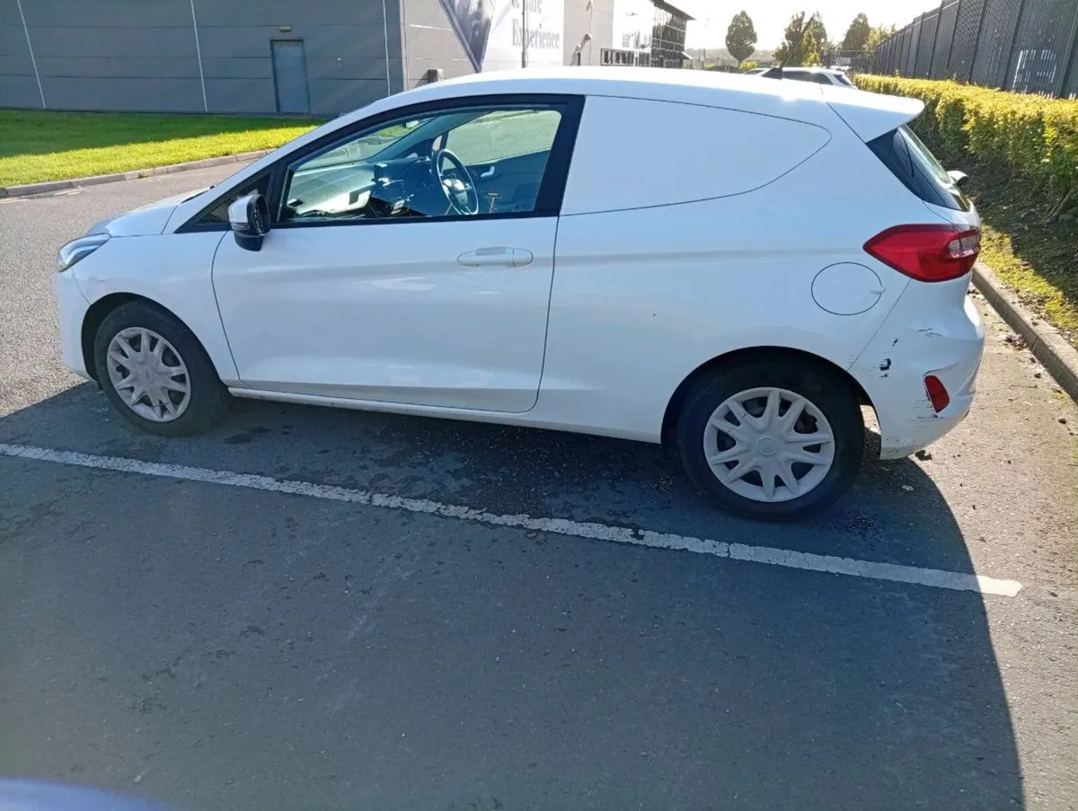 Ford fiesta 2019 - Image 4
