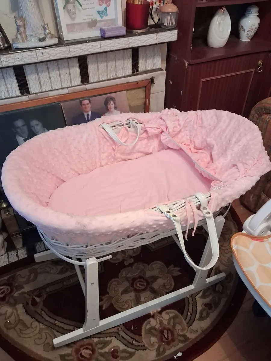 Cot moses basket highchair walker - Image 4