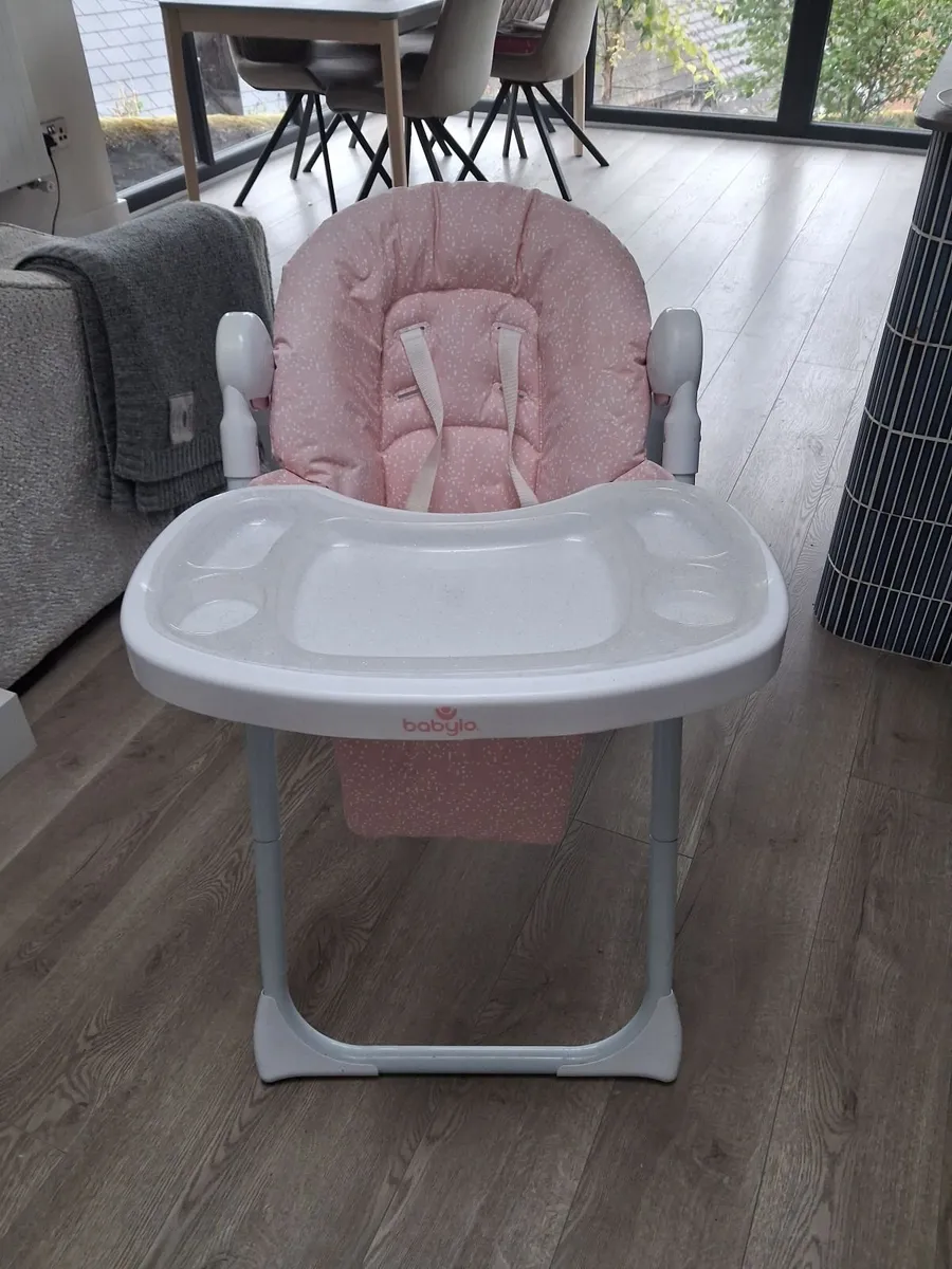 Cot moses basket highchair walker - Image 3