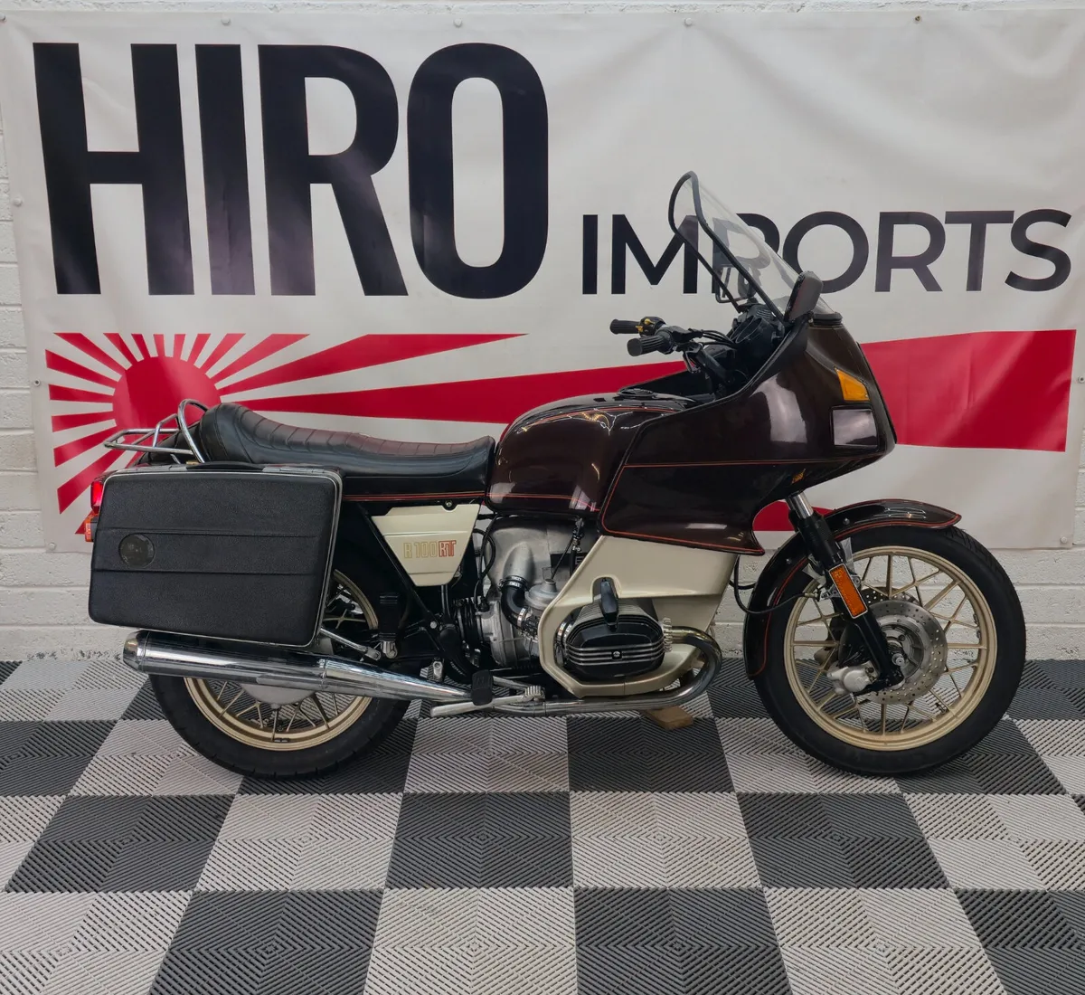 1981 BMW R100RT - Image 1
