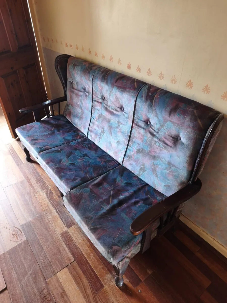 3 piece suite FREE to take away - Image 1