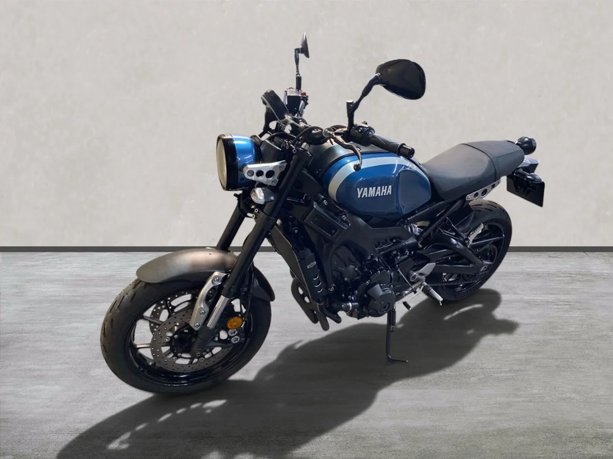 YAMAHA XSR 900, NI Registered - Image 4