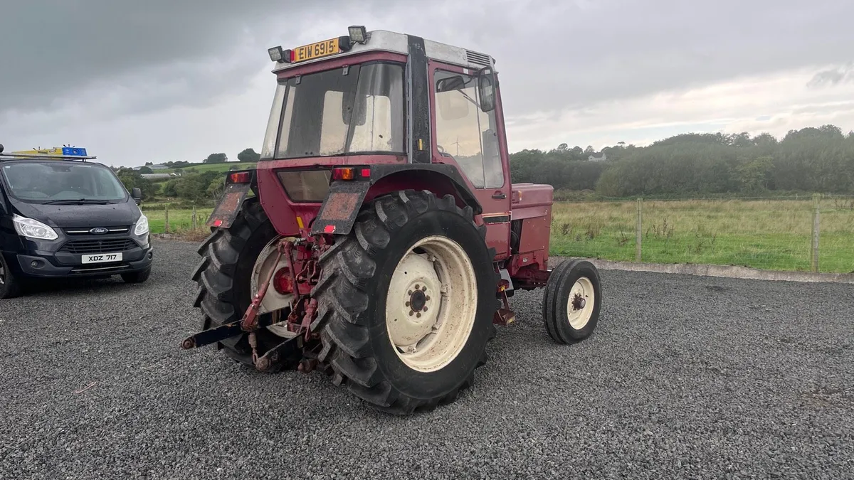 International 885XL - Image 4