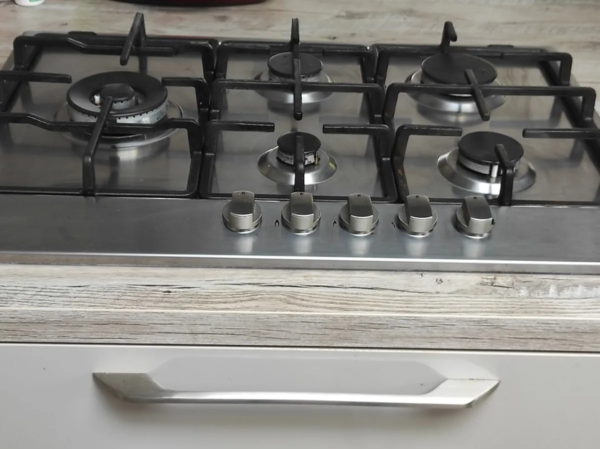 Gas hob - Image 1