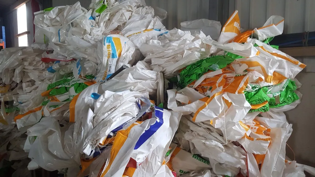 1200 Clean & Dry Plastic Bags for Sale - Image 1