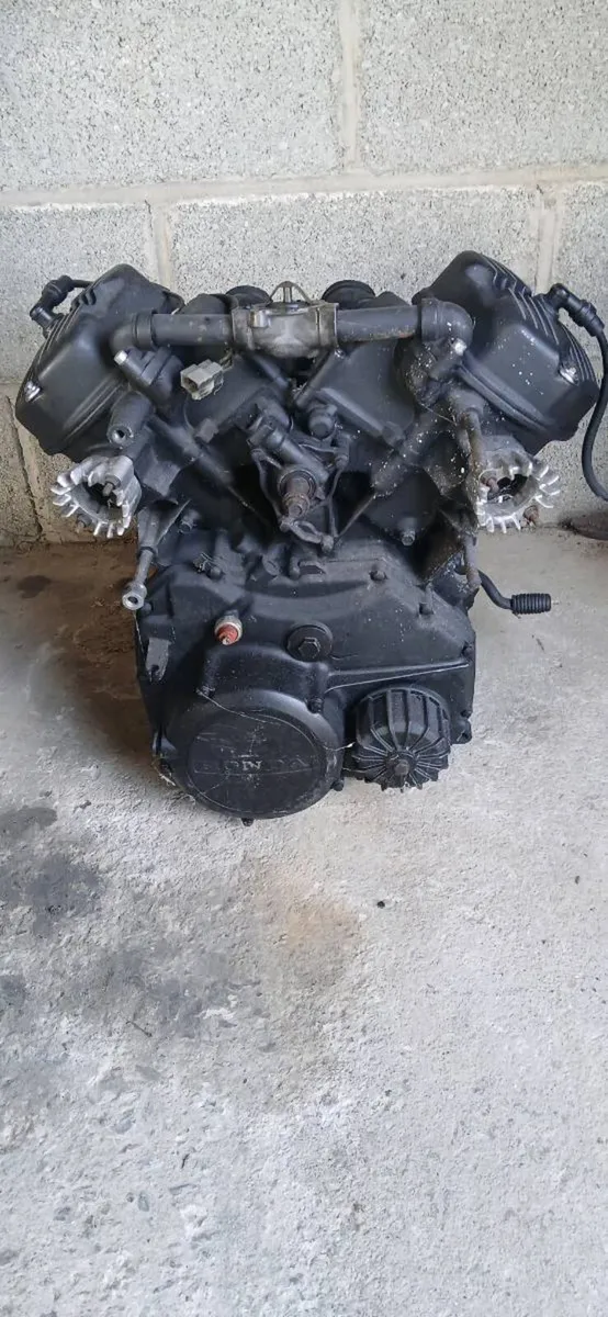 Motorcycle  engine - Image 2