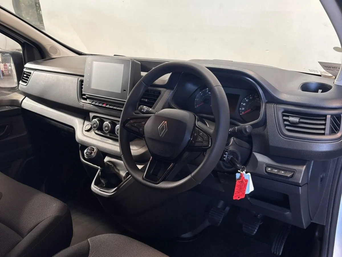 Renault Master FWD VAN START LM35 130 H - Image 2