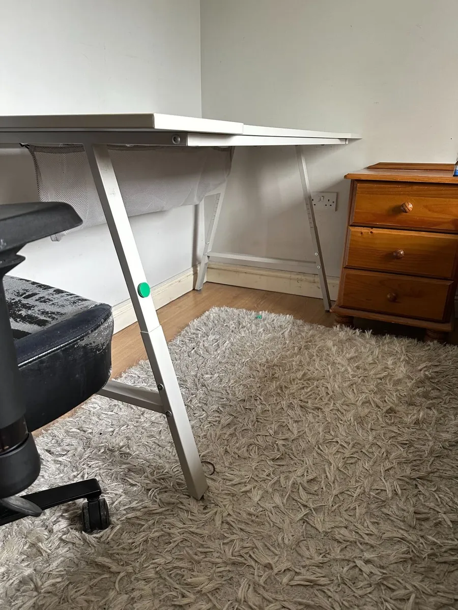 Desk - Image 3