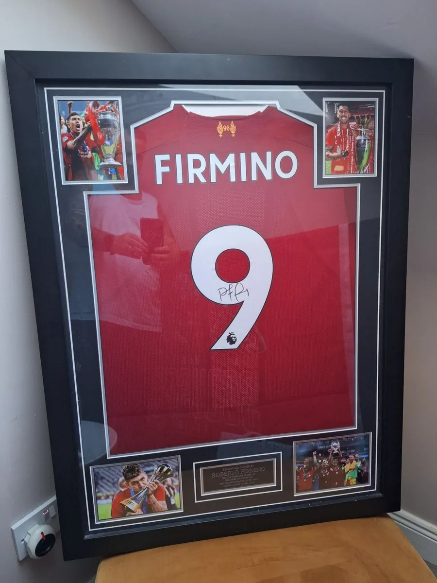 Bobby Firmino signed and framed Liverpool jersey