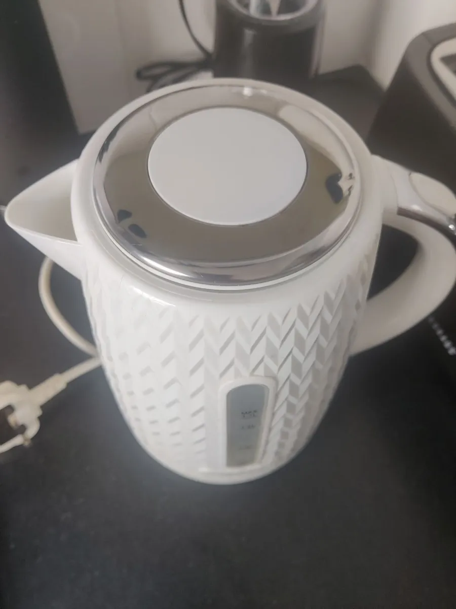 Kettle - Image 3