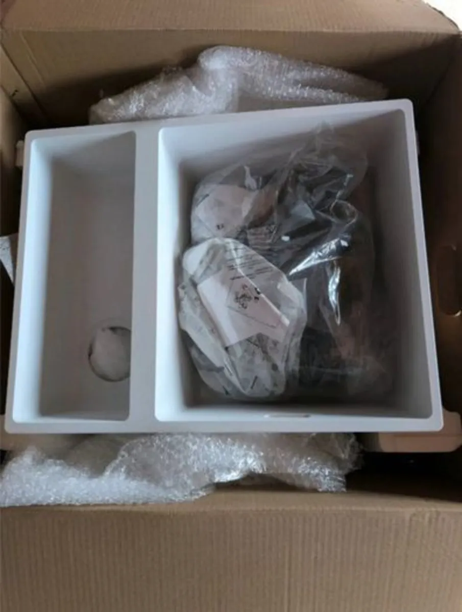 Franke Kitchen Sink - One and a half bowl - Image 2