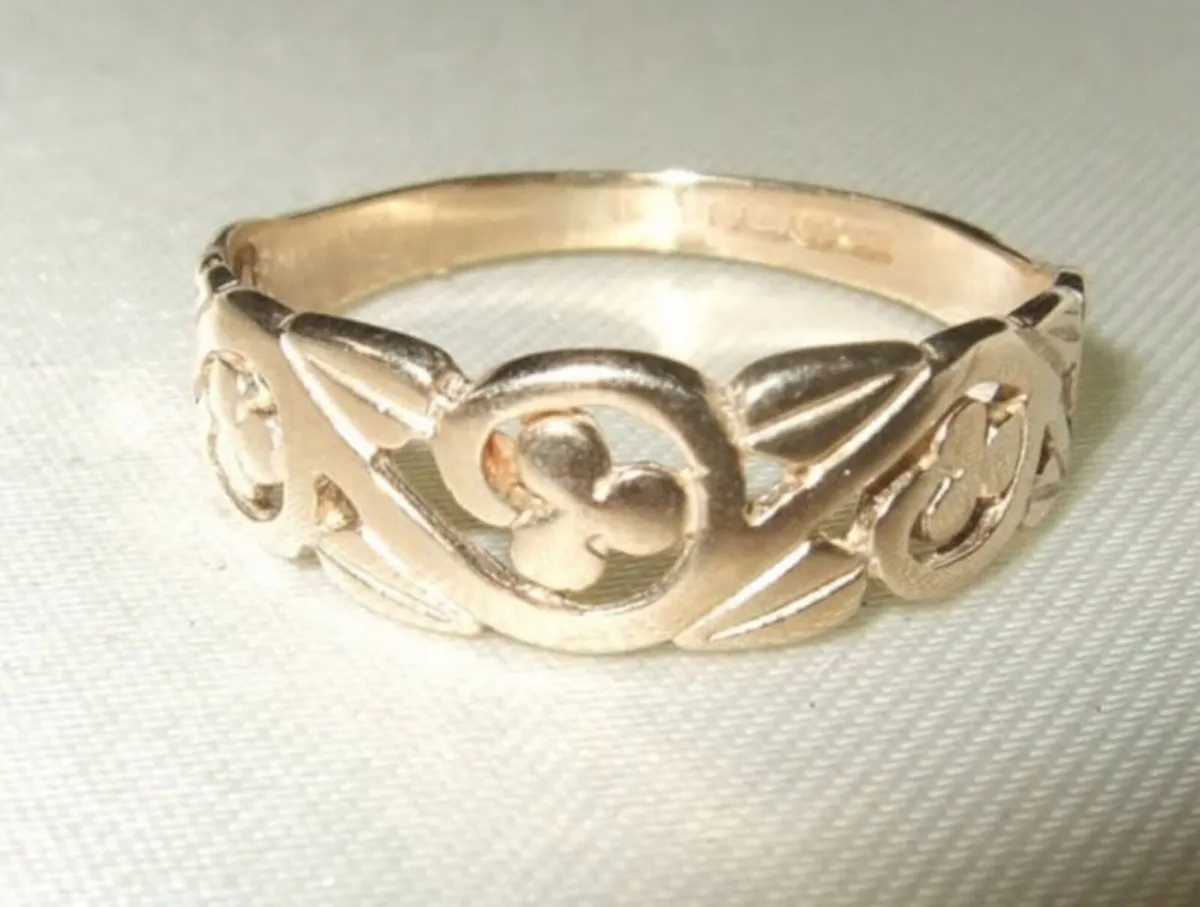 Pristine Vintage 9ct Gold Unisex Band/Wedding Ring - Image 4