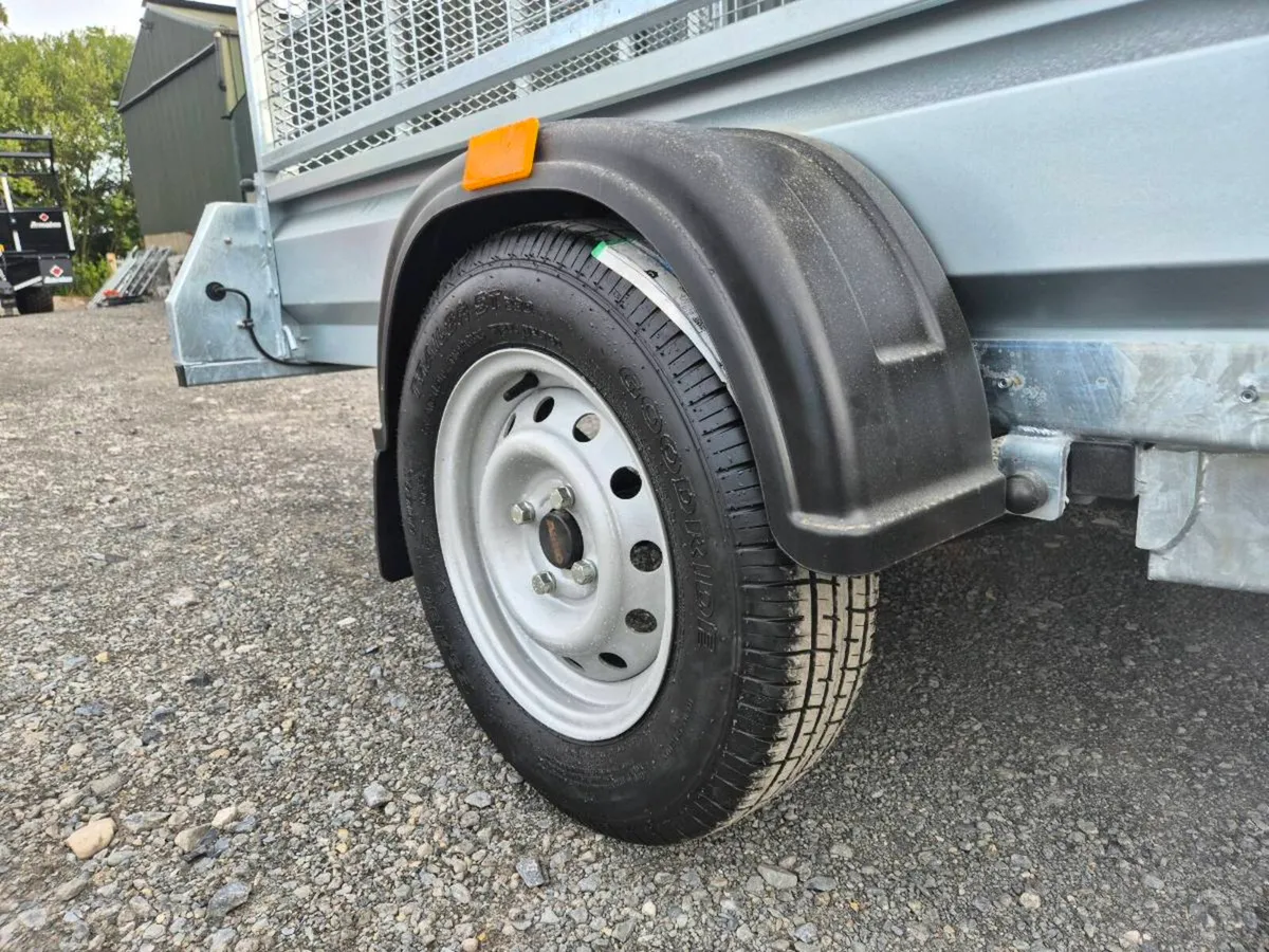 M Tec - Image 3
