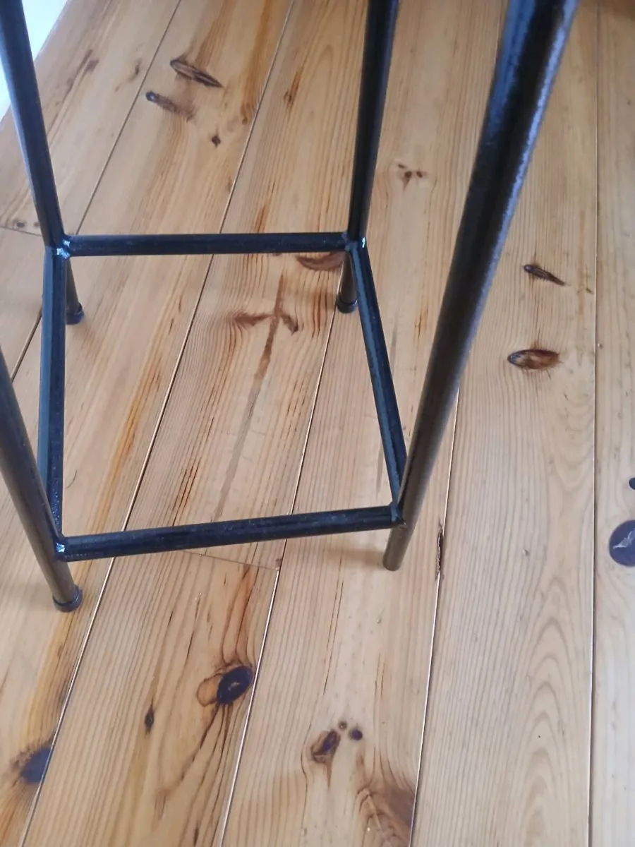 Vintage Bar Stool. Counter Stool with Footrest - Image 3